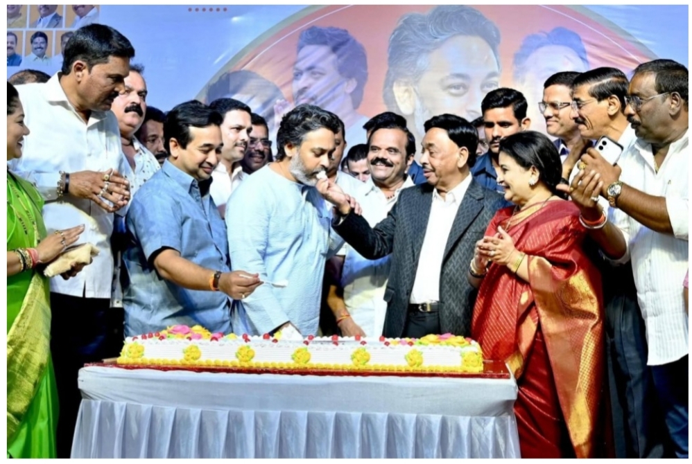 You are currently viewing कुडाळमध्ये आमदार निलेश राणे यांचा वाढदिवस भव्य उत्साहात