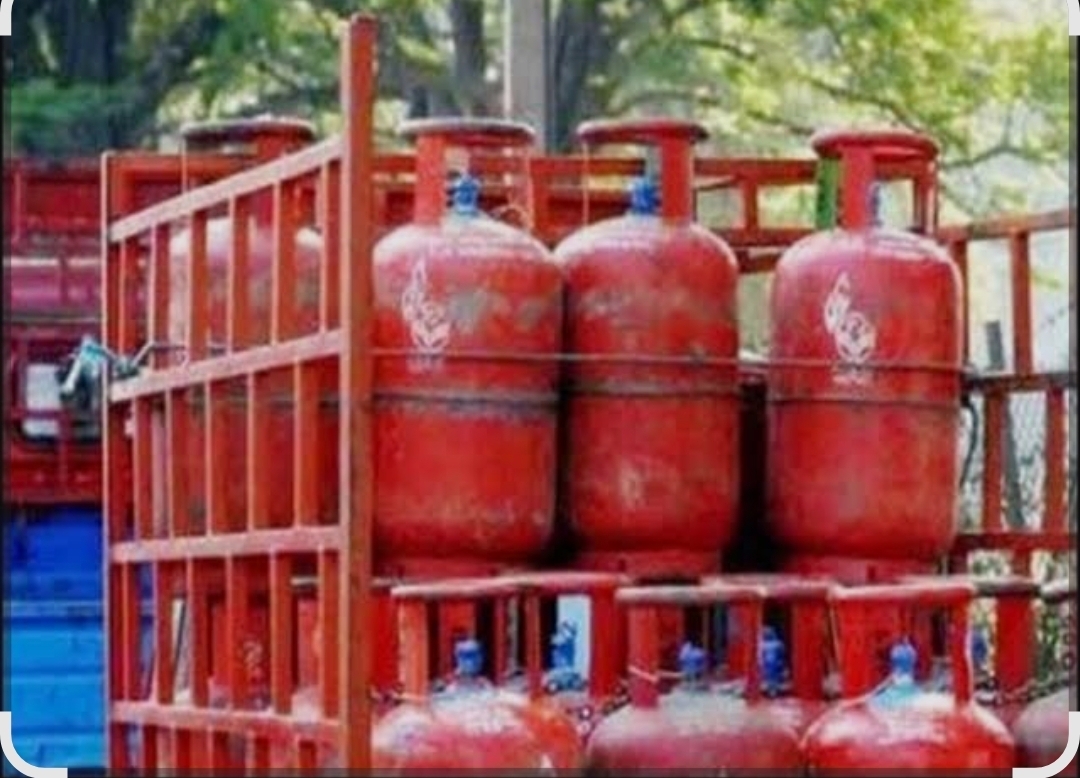 You are currently viewing एलपीजी गॅस व पेट्रोल पुरवठा सुरळीत ठेवण्यासाठी जिल्ह्यात प्रतिबंधात्मक आदेश