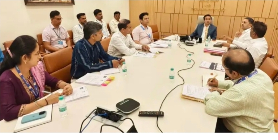 You are currently viewing पालकमंत्री नितेश राणे यांच्या अध्यक्षतेखाली भात खरेदी संदर्भात बैठक..