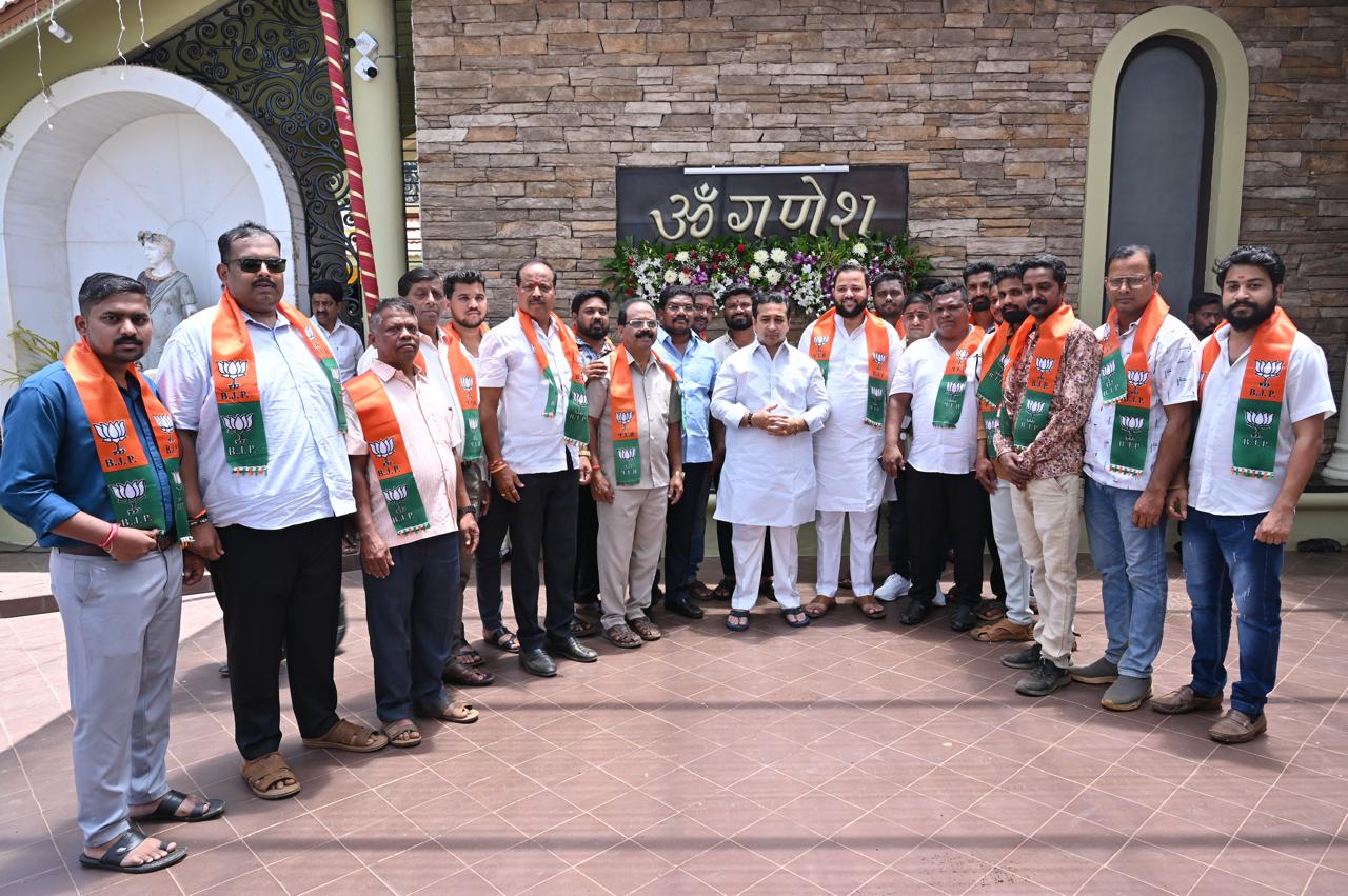 You are currently viewing भुईबावड्यात उबाठा गटाला मोठा धक्का