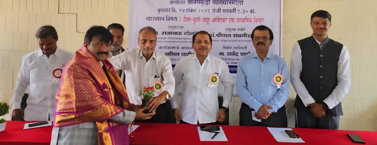 You are currently viewing “महापुरुषांच्या पुण्याईची बेरीज करा: डॉ. श्रीपाल सबनीस