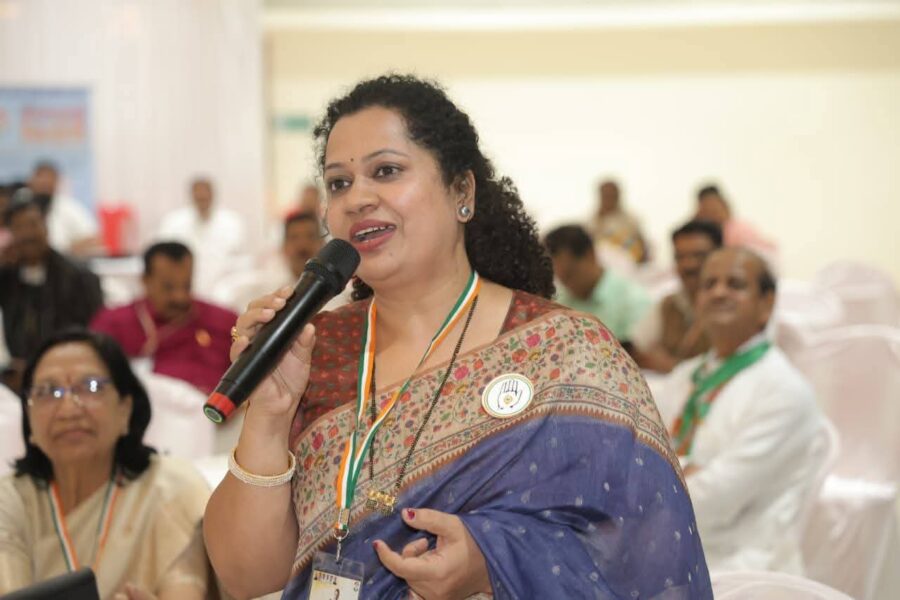 सावंतवाडीत भाजपच्या रॅलीवर काँग्रेसची टीका; महिला आरक्षणावर तात्काळ अंमलबजावणीची मागणी