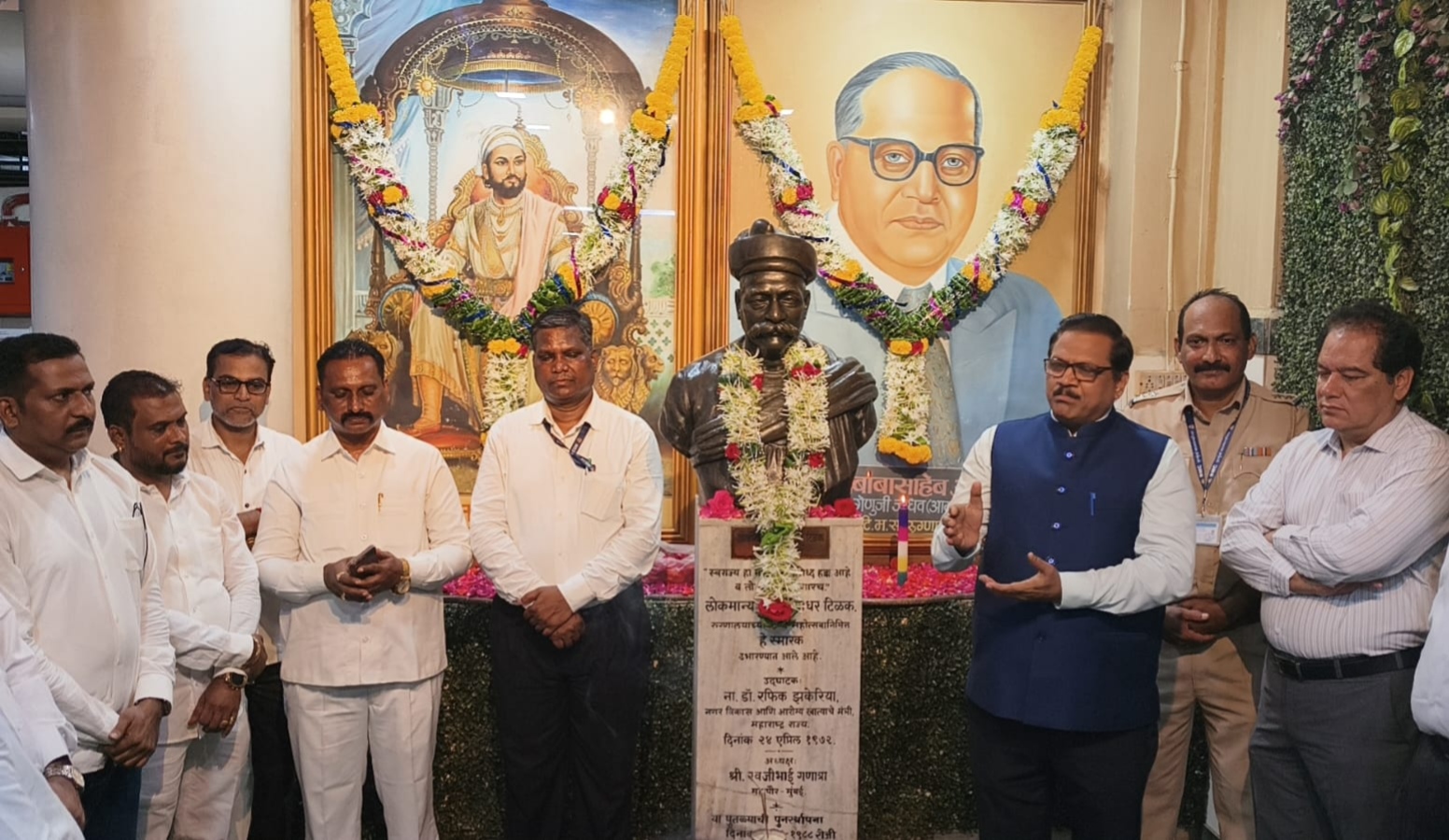 You are currently viewing सायनच्या रुग्णालयात महापुरुषांची संयुक्त जयंती विविध कार्यक्रमांनी साजरी