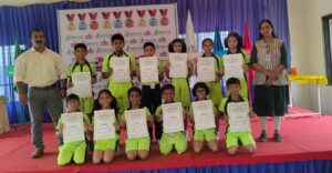 Read more about the article स्टेपिंग स्टोन ग्लोबल स्कूलच्या विद्यार्थ्यांचे कराटे बेल्ट ग्रेडेशन परीक्षेत सुयश