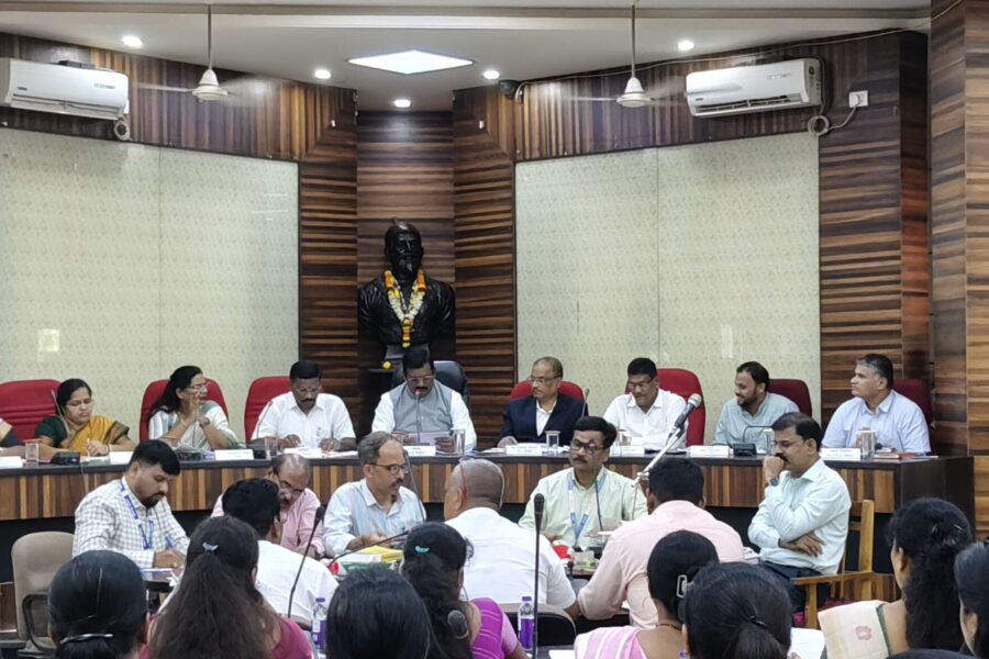 चार वर्षांनंतर जिल्हा परिषदेत तुफान खडाजंगी; प्रशासन धारेवर