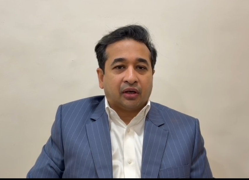 You are currently viewing आंबा-काजू शेतकऱ्यांना वाढीव मदतीचे मुख्यमंत्र्यांचे अर्थखात्याला निर्देश