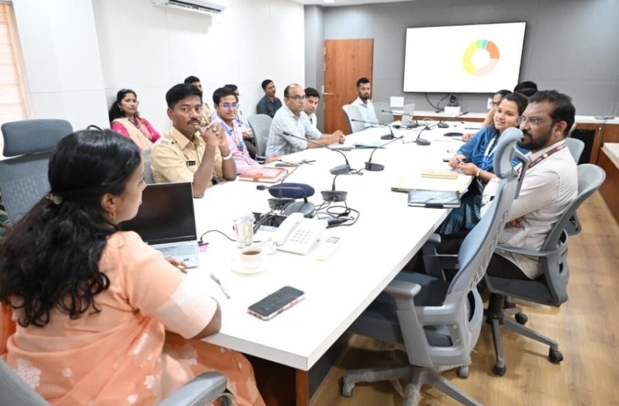 You are currently viewing जिल्हाधिकारी तृप्ती धोडमिसे यांनी घेतला रस्ते सुरक्षा समितीचा आढावा