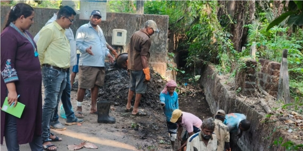 You are currently viewing मालवणात पावसाळापूर्व तयारीला वेग : गटारसफाईसाठी आरोग्य सभापती पूनम चव्हाण मैदानात