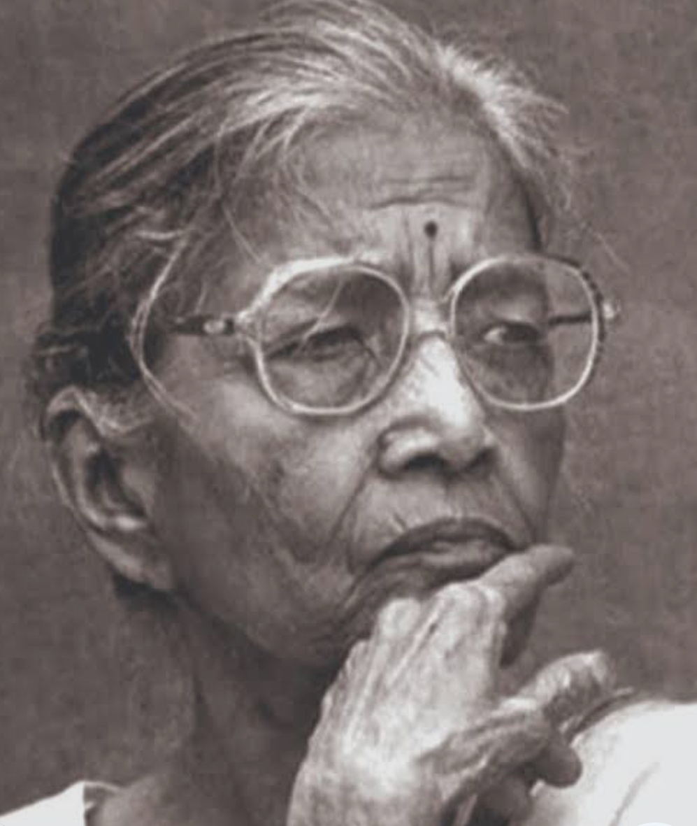 You are currently viewing व्यासंगी–दुर्गाबाईं भागवत