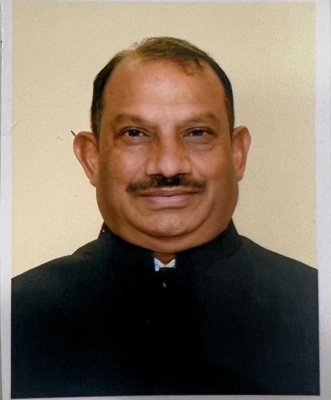 You are currently viewing राज्य सेवा हक्क आयोगाचे आयुक्त श्री अरुणकुमार डोंगरे 