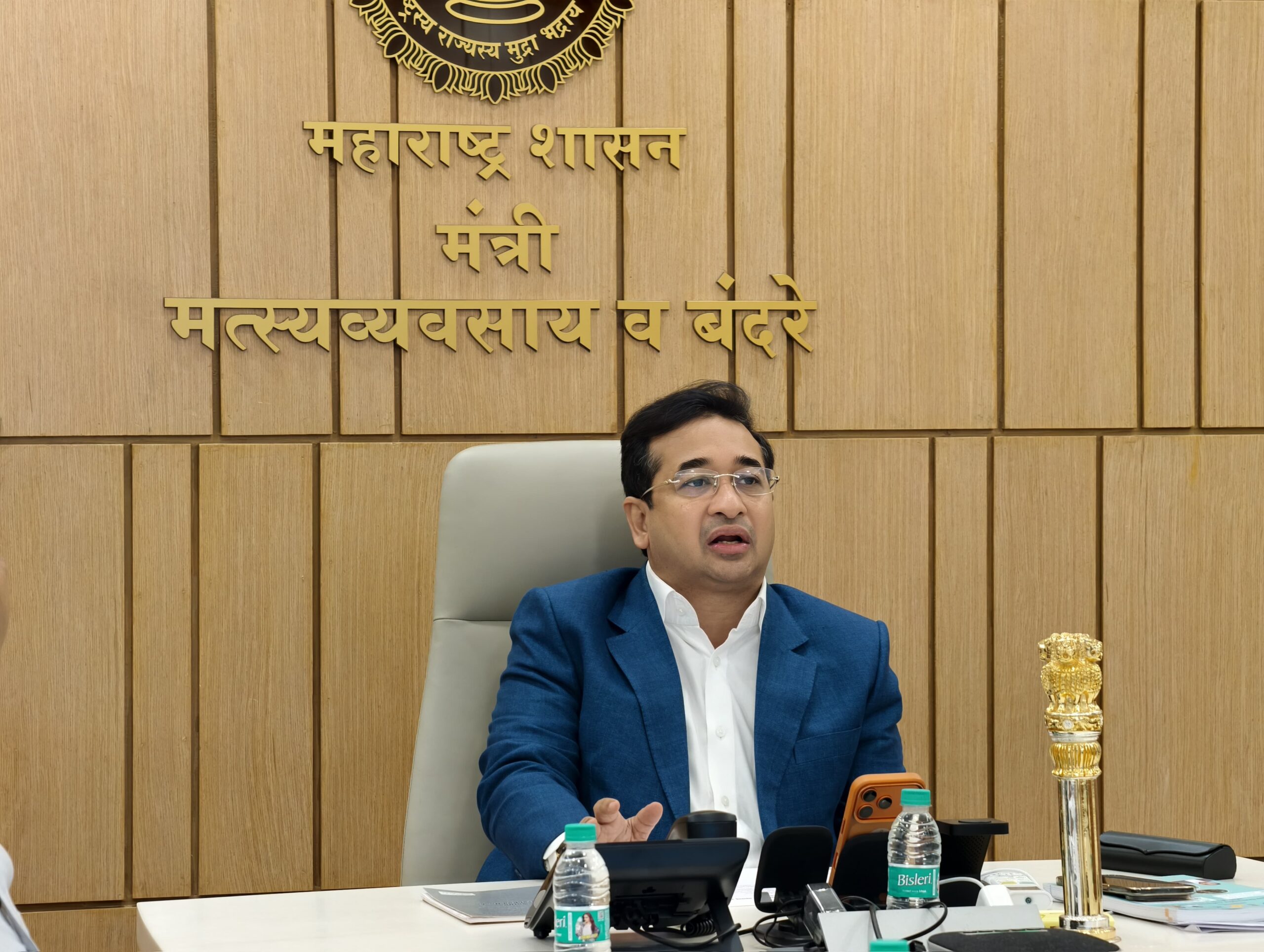 You are currently viewing सिंधुदुर्गातील वीज-पाणीपुरवठा तातडीने सुरळीत करण्याचे पालकमंत्री नितेश राणे यांचे निर्देश