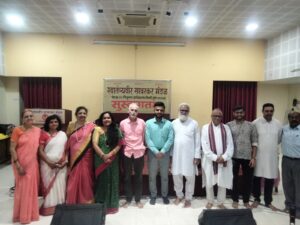 Read more about the article रुद्रंग प्रस्तुत अभिजात साहित्य अभिवाचन मैफलीत श्रोते मंत्रमुग्ध