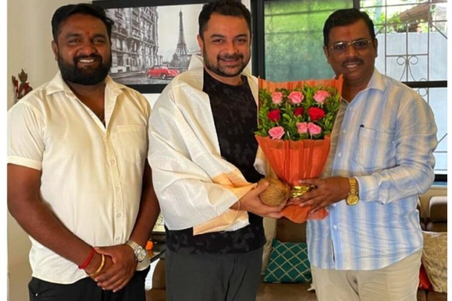 विक्रांत सावंत यांचे जि.प. अध्यक्ष प्रमोद कामत यांच्याकडून अभिष्टचिंतन