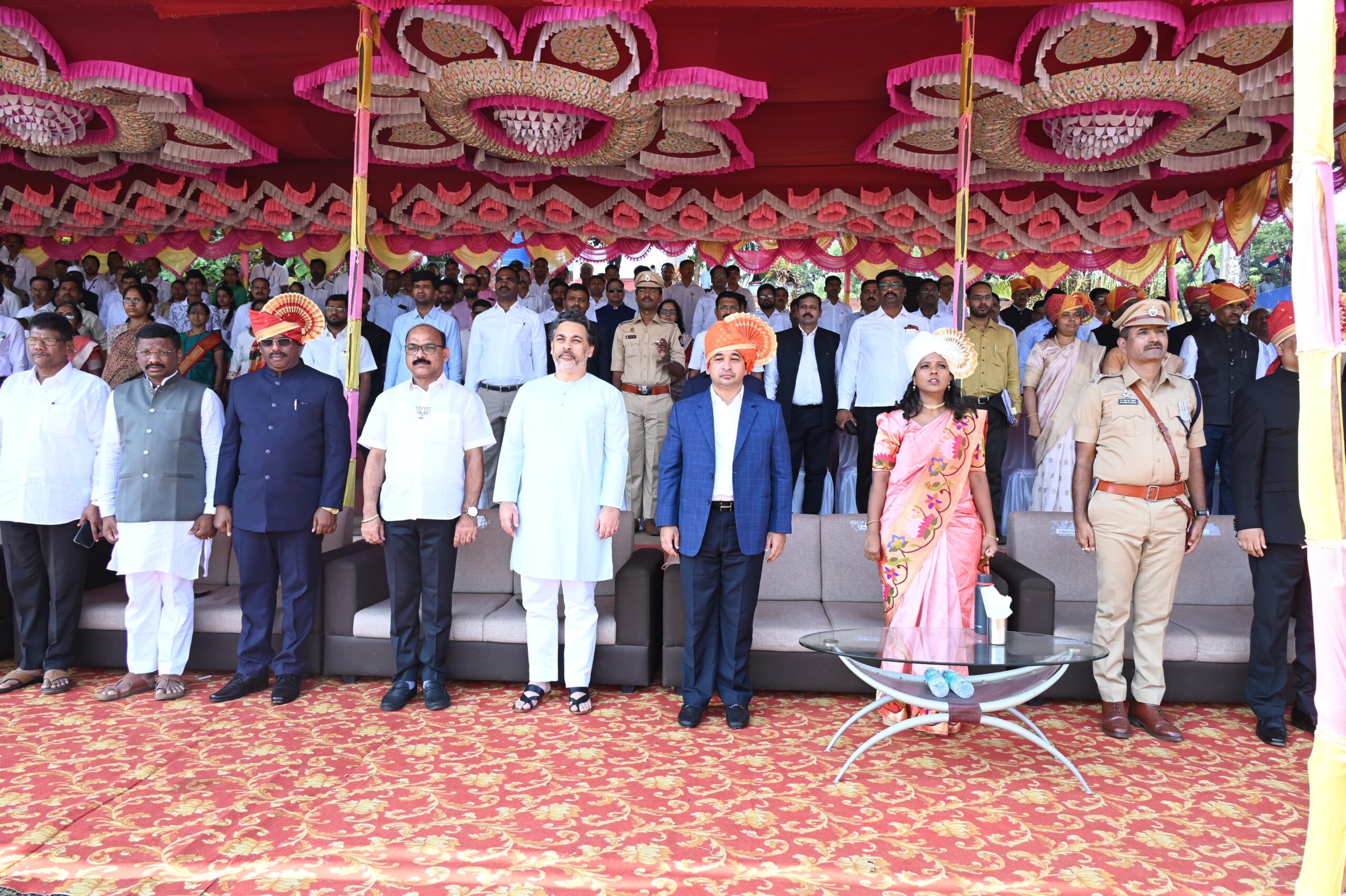 You are currently viewing पालकमंत्री नितेश राणे यांच्या हस्ते मुख्य शासकीय ध्वजारोहण संपन्न