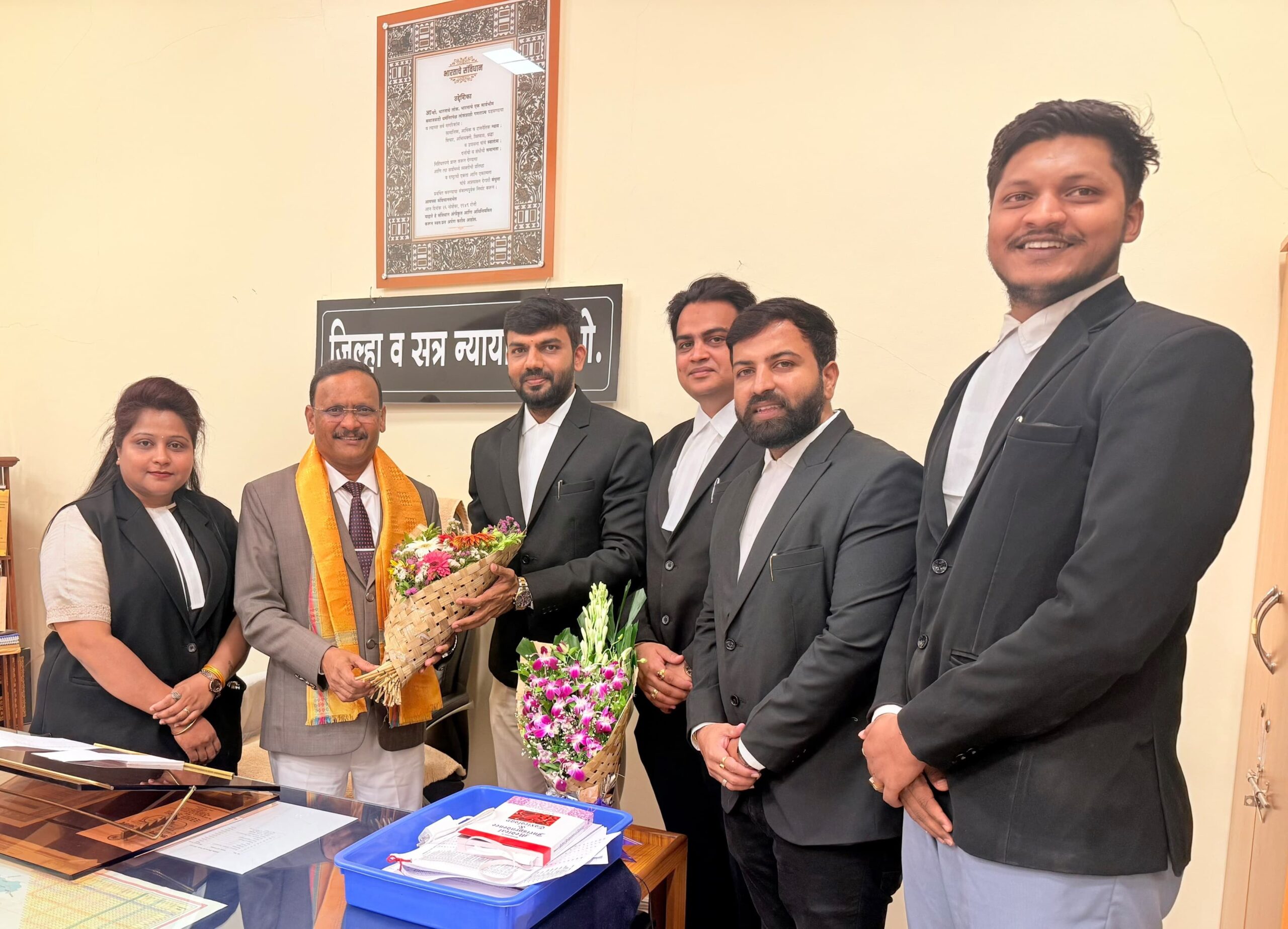You are currently viewing नवीन प्रमुख जिल्हा न्यायाधीश यांचे पिंपरी चिंचवड ॲडव्होकेट्स बार असोसिएशनकडून स्वागत; न्यायाधीश व कर्मचाऱ्यांची संख्या वाढविण्याची बारची मागणी
