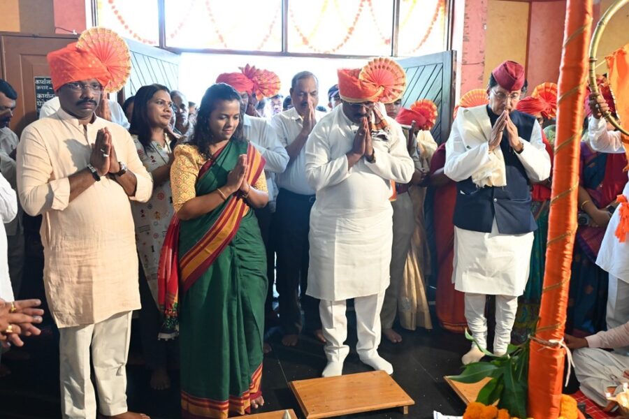 जिल्हा परिषदेत शिवस्वराज्य दिन उत्साहात साजरा