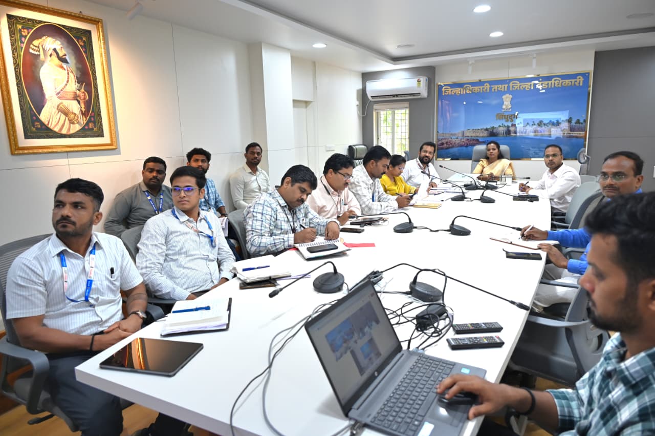 You are currently viewing पालकमंत्री नितेश राणे यांनी घेतला सार्वजनिक बांधकाम विभागाच्या विविध विकास कामांचा आढावा