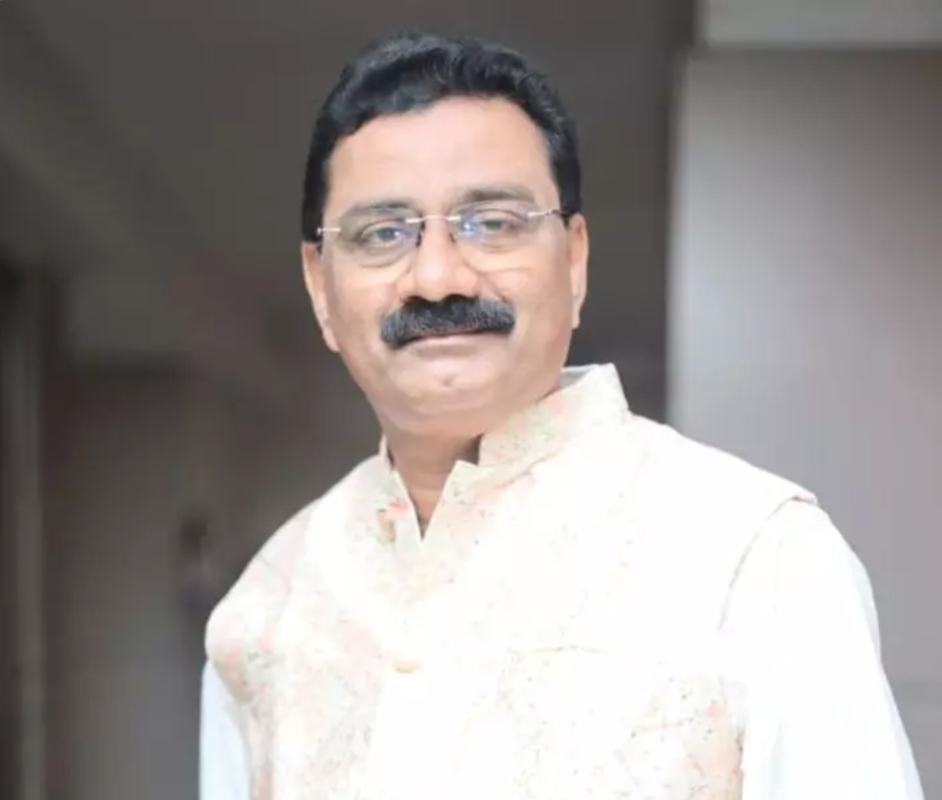 You are currently viewing चिंदरमध्ये १६ विकासकामे पूर्ण; दीपक सुर्वेंनी जनतेची दिशाभूल थांबवावी – संतोष कोदे