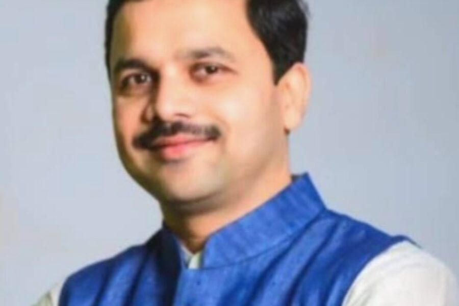 कर्जमाफी योजनेतील AGRISTACK फार्मर ID सक्ती शिथिल करा; मनिष दळवी यांची मागणी