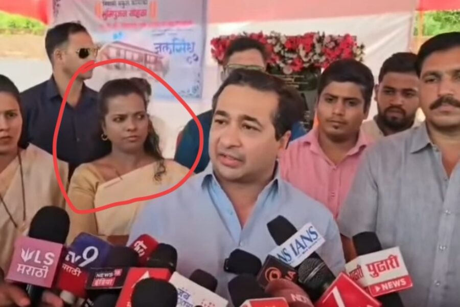 पालकमंत्र्यांच्या प्रेसमध्ये जिल्हाधिकारी कार्यकर्त्यांच्या की, प्रशासनाच्या भूमिकेत…???
