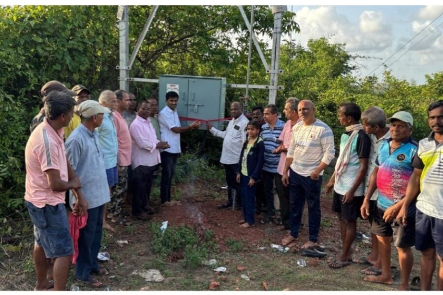 पालकमंत्री नितेश राणे यांच्या वाढदिवसाचे औचित्य साधून पडेल खालचावाडीत ट्रान्सफॉर्मर लोकार्पण