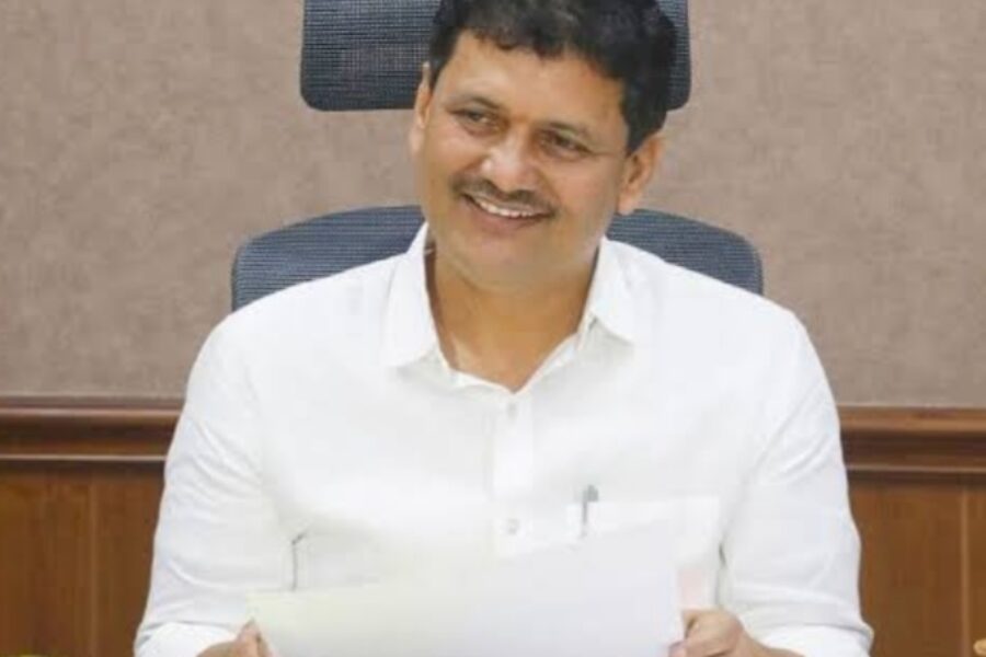 राष्ट्रीय आरोग्य अभियानातील १५,०१० कंत्राटी कर्मचाऱ्यांना मोठा दिलासा