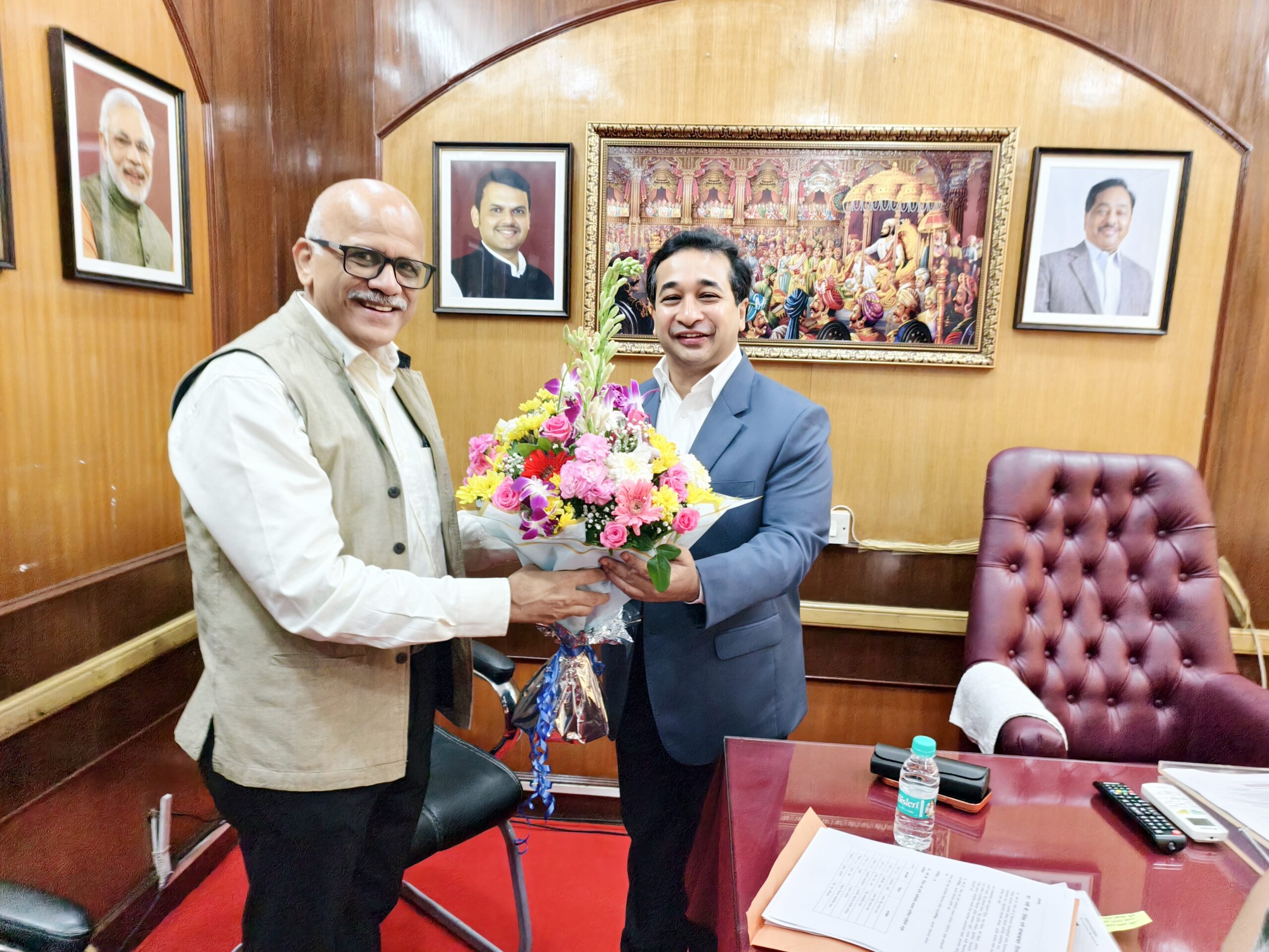 You are currently viewing राज्याचे पोलीस महासंचालक सदानंद दाते यांनी घेतली मंत्री नितेश राणे यांची सदिच्छा भेट