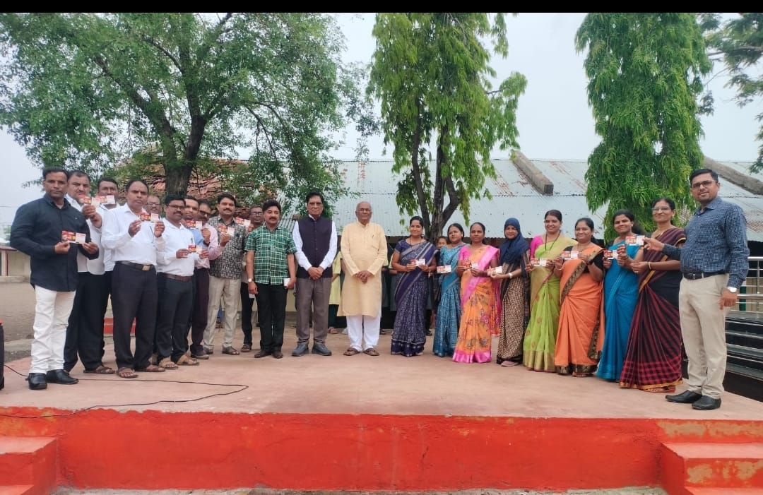 You are currently viewing मिशन आयएएसचे आधारवड प्राचार्य अण्णासाहेब हिवसे 