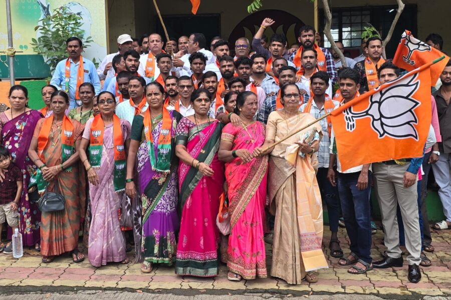 घोणसई गावातील अनेक पदाधिकाऱ्यांचा भाजपात जाहीर प्रवेश