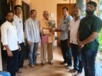 जेष्ठ नागरिक संघाच्या अध्यक्षपदी निवड झाल्याबद्दल प्रकाश रेगे यांचा भाजपा कडून सत्कार