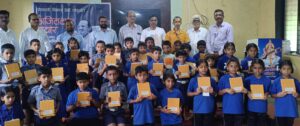 Read more about the article अजितदादा पवार यांच्या जयंतीनिमित्त कलंबिस्त शाळांमध्ये वह्या वाटपाचा उपक्रम