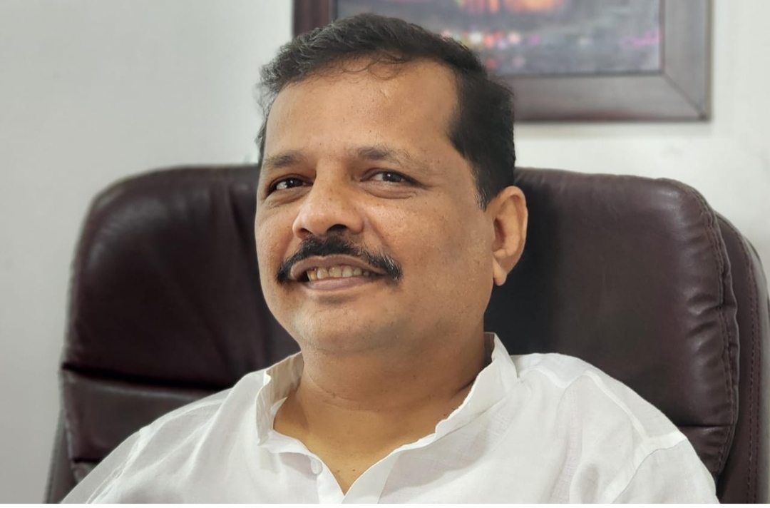You are currently viewing दीपक केसरकरांच्या वाढदिवसानिमित्त शिवसेनेकडून सामाजिक उपक्रमांची रेलचेल