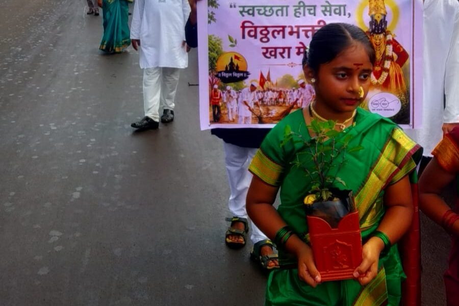 कुडाळ येथील बॅ. नाथ पै सेंट्रल स्कूलच्या वतीने आषाढी एकादशी निमित्त वारकरी दिंडी संपन्न