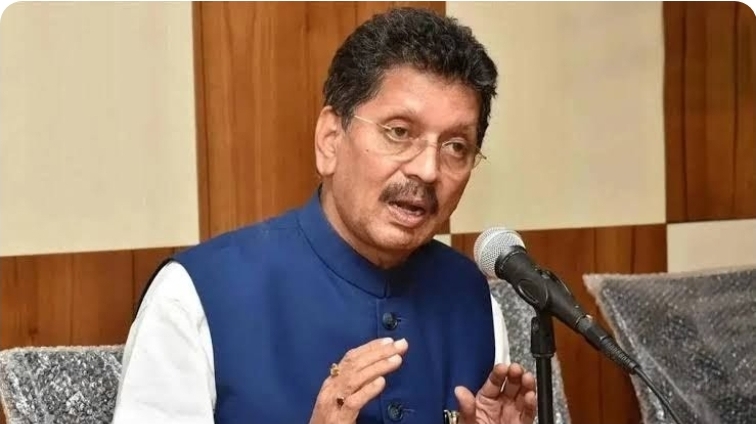 You are currently viewing सावंतवाडीतील ३३ केव्ही वीजवाहिन्या भूमिगत करा;