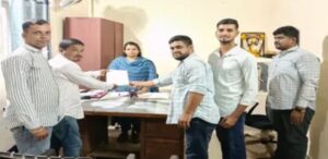 Read more about the article इन्सुली खामदेव नाका येथील नव्या बॉक्सवेल उड्डाणपुलाला तडे; निकृष्ट कामाविरोधात ग्रामस्थ आक्रमक