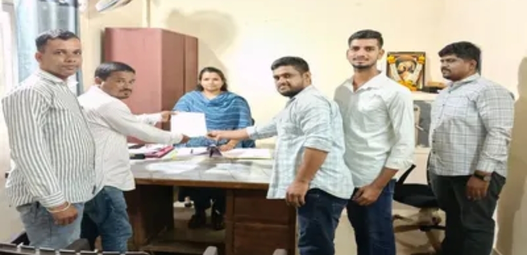 You are currently viewing इन्सुली खामदेव नाका येथील नव्या बॉक्सवेल उड्डाणपुलाला तडे; निकृष्ट कामाविरोधात ग्रामस्थ आक्रमक
