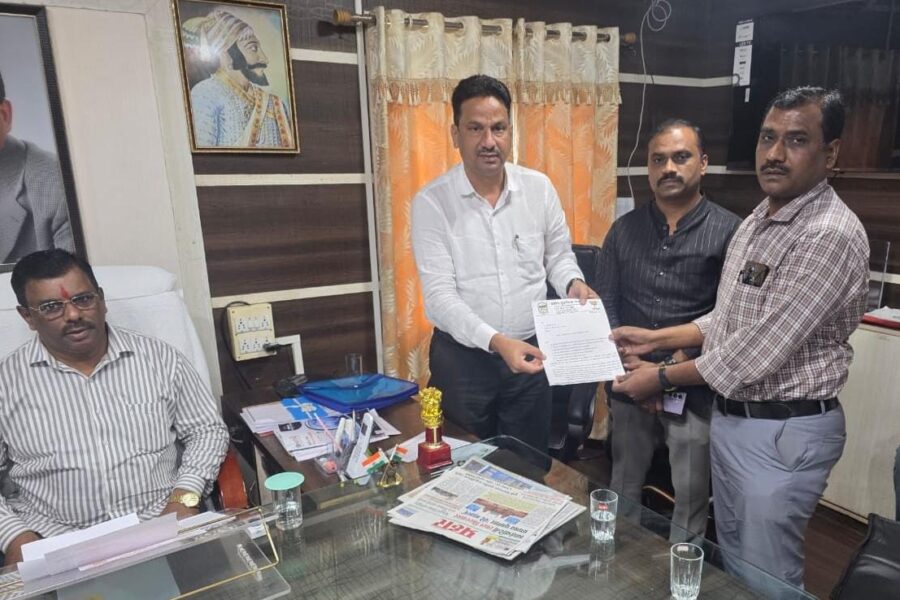 वैभववाडी बसस्थानकाच्या समस्यांबाबत जि. प. सदस्य प्रमोद रावराणे आक्रमक; विभागीय नियंत्रकांना निवेदन