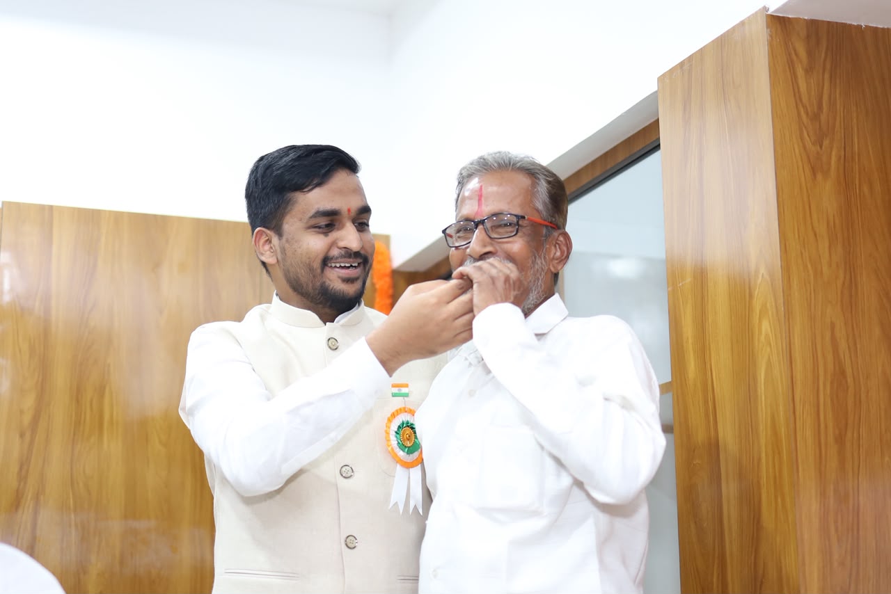 You are currently viewing वैभववाडीत नागरिकांच्या समस्यांची सभापती सिद्धेश रावराणेंकडून तात्काळ दखल