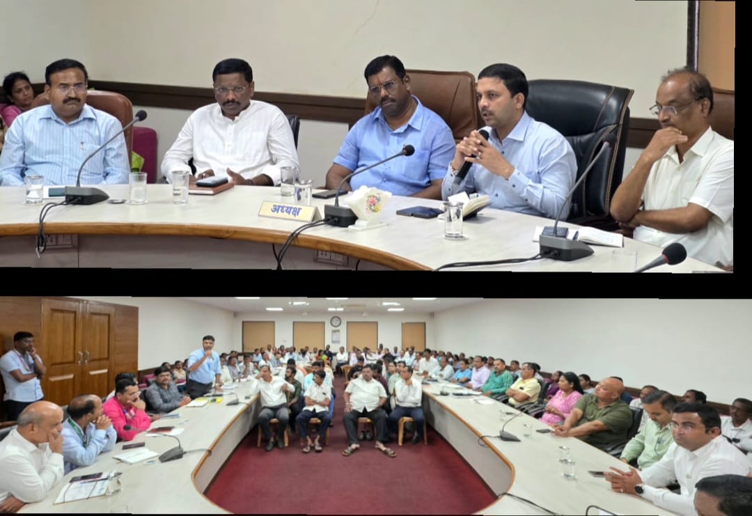 You are currently viewing दूध उत्पादन क्षेत्राच्या विकासासाठी सर्व संबंधित घटकांनी एकत्रितपणे काम करणे गरजेचे : मनिष दळवी