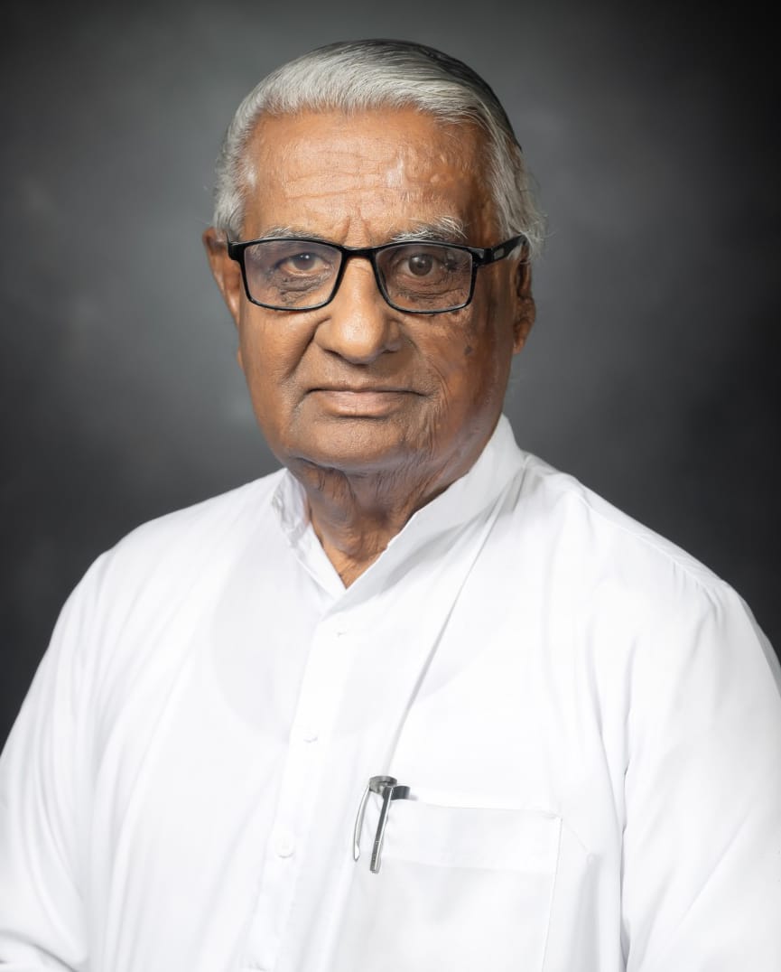 You are currently viewing साखरेच्या वाढत्या किमती रोखणे आवश्यक – सुभाष पाटील 