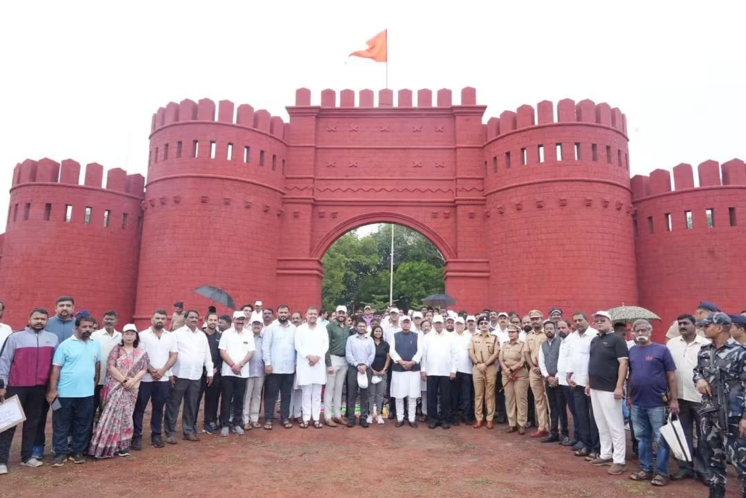 You are currently viewing सांगली पोलीस मुख्यालयाच्या कवायत मैदानावर किल्ला भिंत