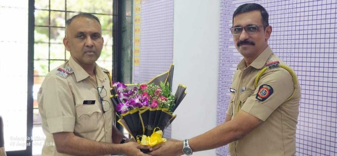 You are currently viewing सावंतवाडी पोलीस ठाण्याचा पोलीस निरीक्षक राजेंद्र मगदूम यांनी स्वीकारला पदभार