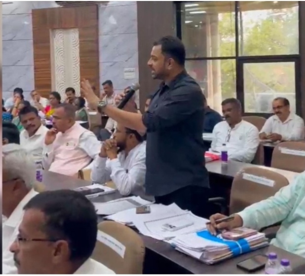 You are currently viewing मांडवफातरवाडीसाठी स्वतंत्र ट्रान्सफॉर्मर मंजूर करा