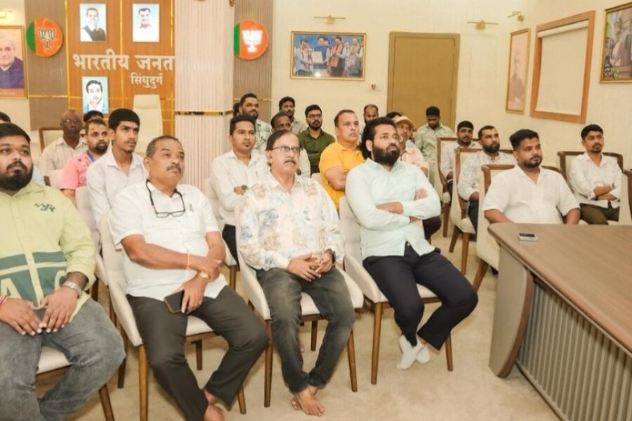 सावंतवाडीत ‘मन की बात’च्या १३७व्या भागाचे उत्साहात थेट प्रक्षेपण