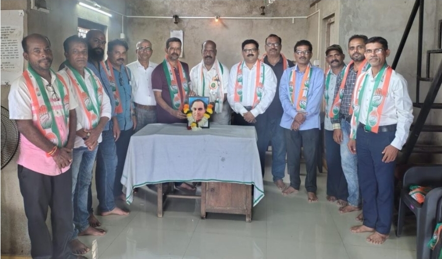 You are currently viewing सावंतवाडीत काँग्रेसतर्फे राजीव गांधी जयंती उत्साहात