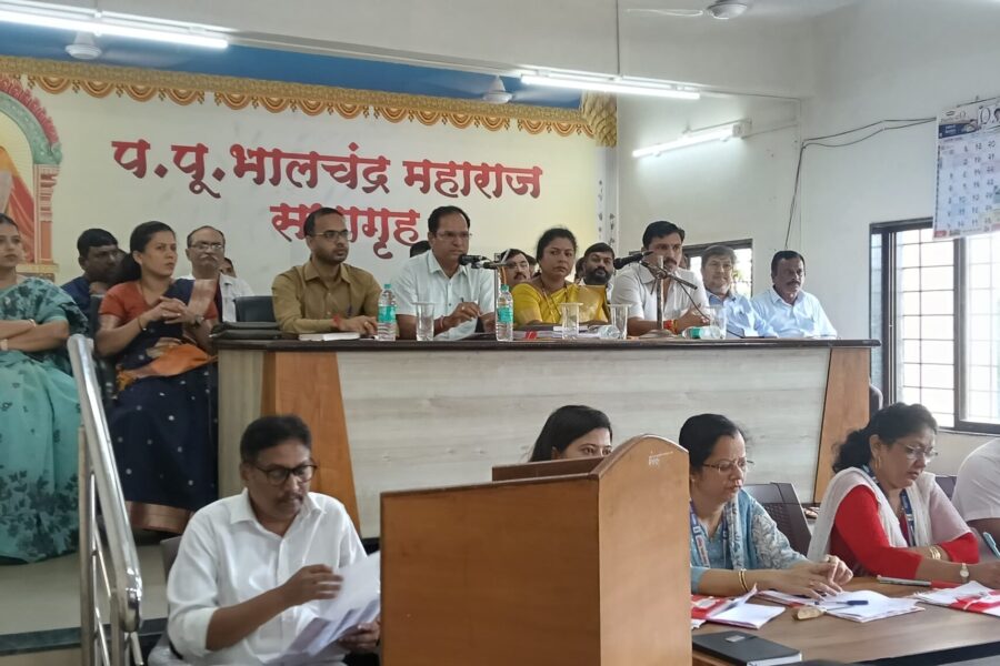 कणकवली तालुक्यातील जनता दरबारात ९६ निवेदने सादर