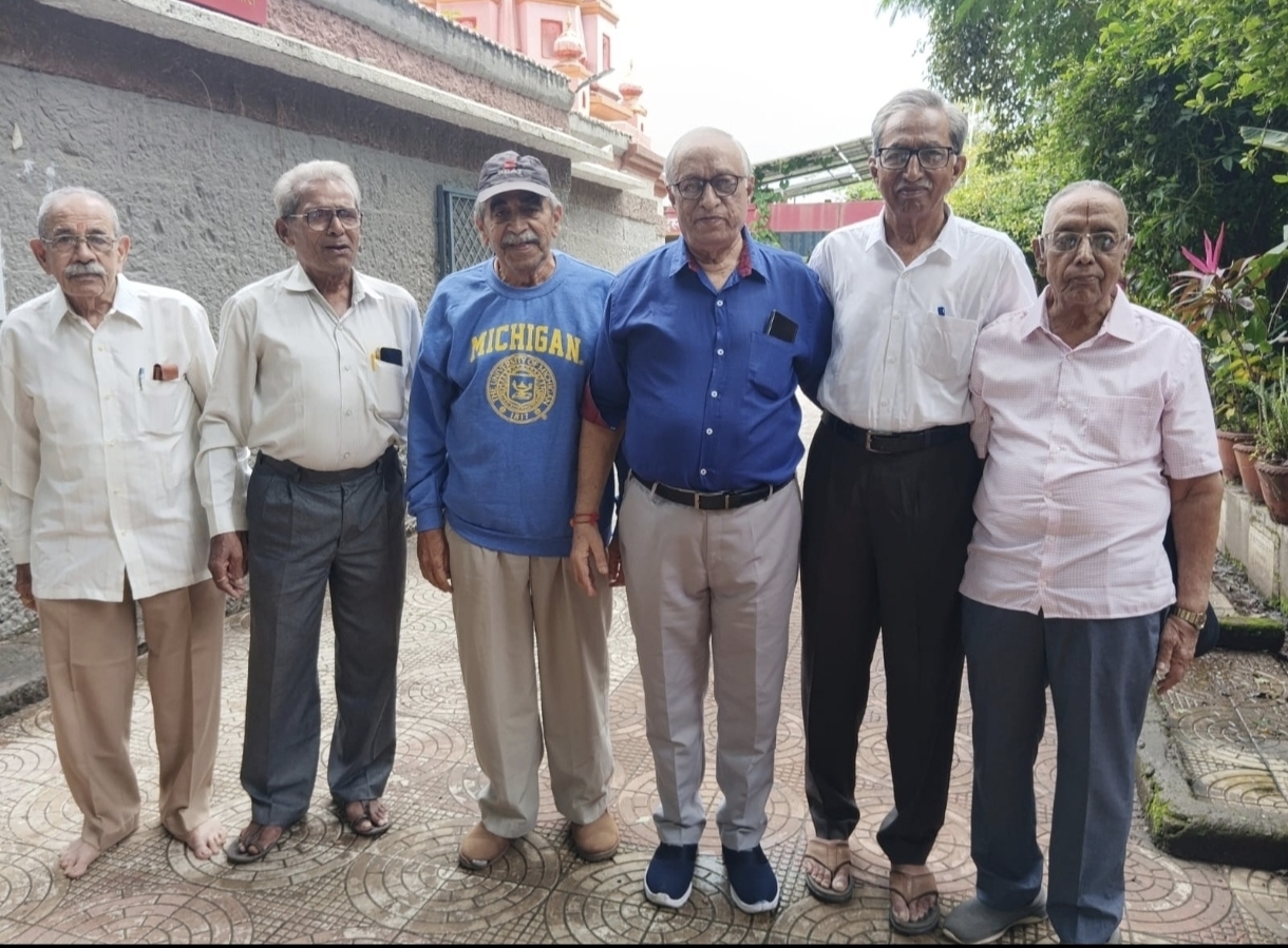 You are currently viewing श्री खिंडीतील गणपती व कुर्णेश्वर देवस्थानला महाकवी कालिदास प्रतिष्ठान पुणे संस्थेचा श्रावणधारांचा “काव्याभिषेक”