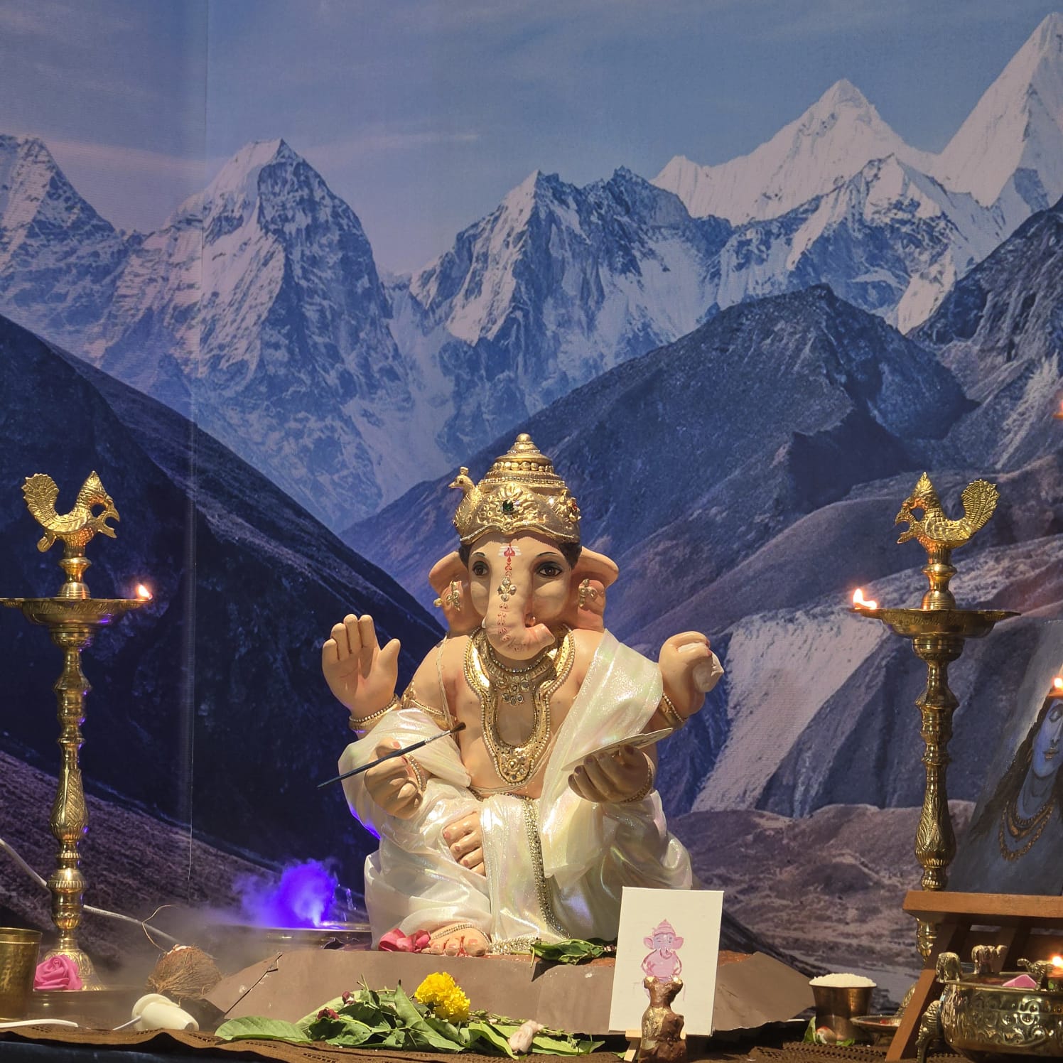You are currently viewing बोला जय जय गणराया