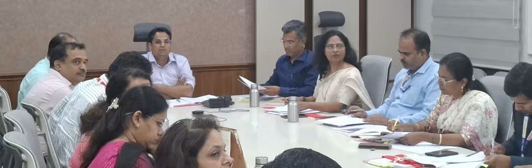 You are currently viewing लोकोपयोगी कामे करुन सेवा संकल्प अभियान यशस्वी करा -जिल्हाधिकारी डॉ. विजय राठोड