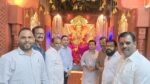 संजू परब यांच्या निवासस्थानी पालकमंत्री नितेश राणे यांच्याकडून गणरायाचे दर्शन